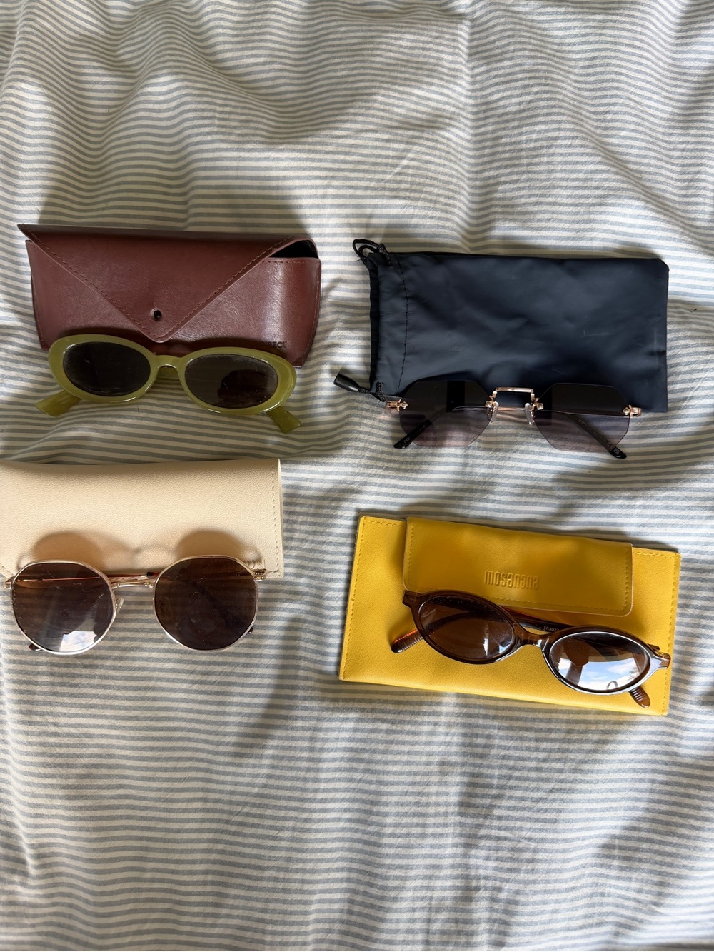 4 pairs of glasses